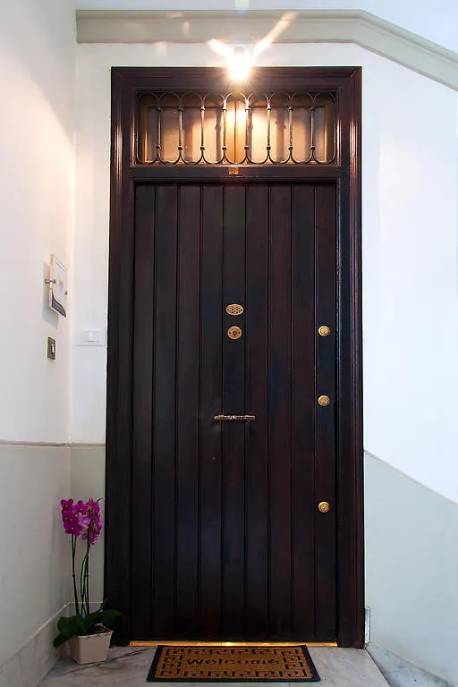 Opera Bed & Breakfast Palermo 3*,